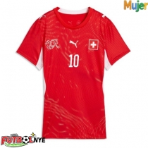 Camiseta Suiza Granit Xhaka #10 Primera Equipación para mujer Mundial 2026 manga corta